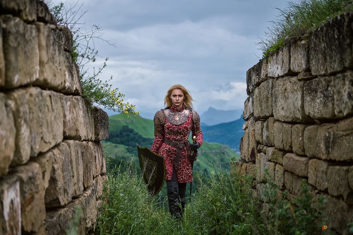 Возьмите Средневековый женский костюм рыцаря воительницы королевы игра престолов напрокат (Фото 1) в Москве