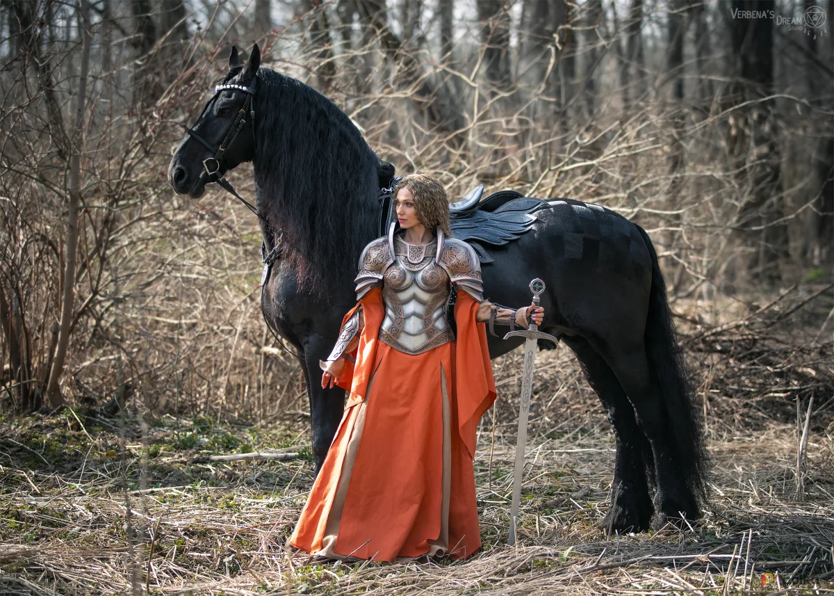 Возьмите Женские доспехи средневековые фэнтези латы королевы, валькирии, воительницы, игра престолов, викинги, Властелин колец напрокат (Фото 1) в Москве