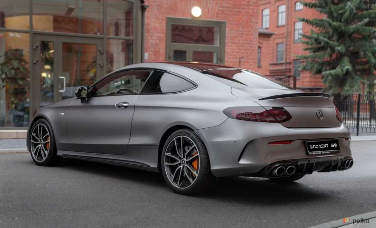 Возьмите Автомобиль купе Mercedes-Benz AMG напрокат (Фото 1) в Санкт-Петербурге