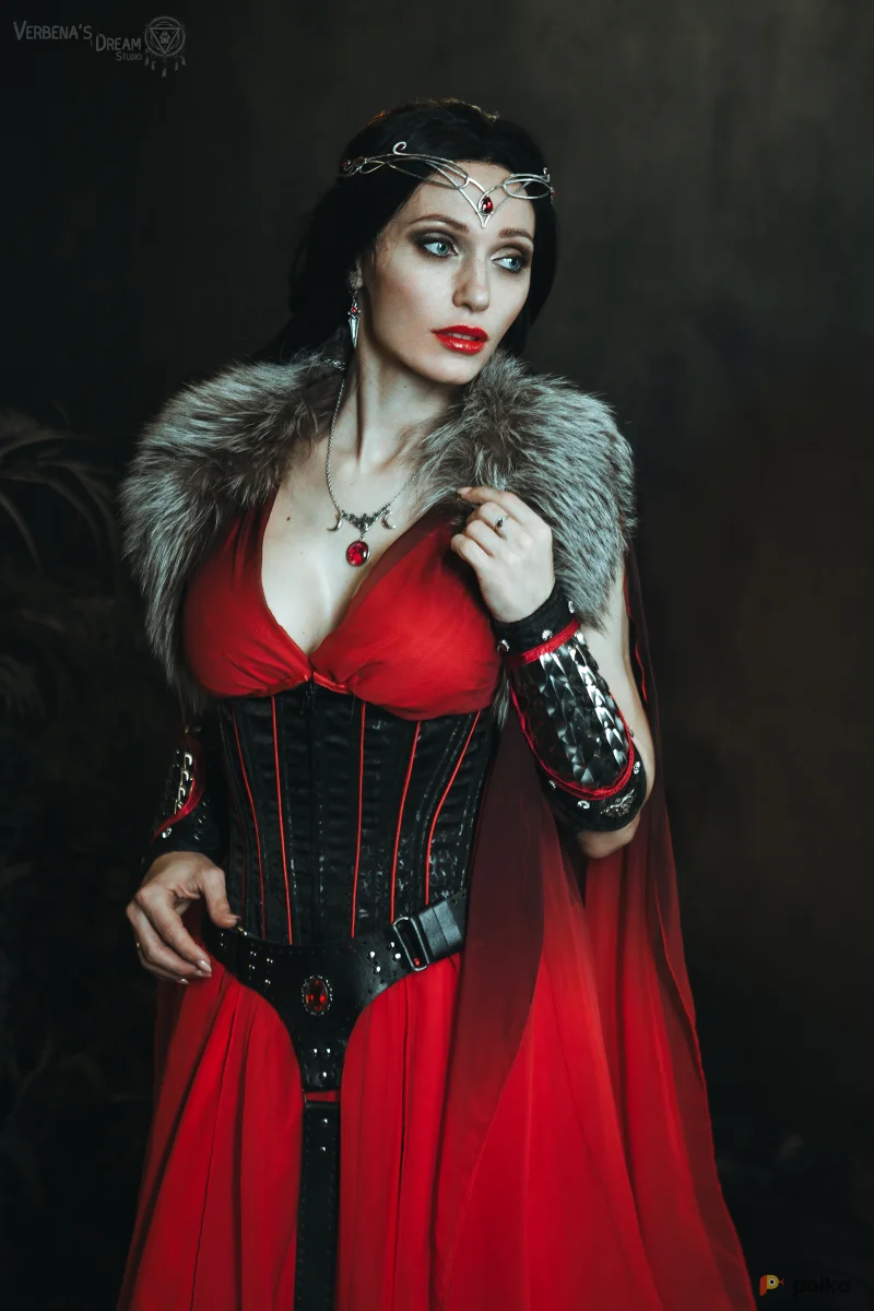 Возьмите Костюм королевы вампиров кровопицы красной королевы Кровавая Мэри напрокат (Фото 1) в Москве