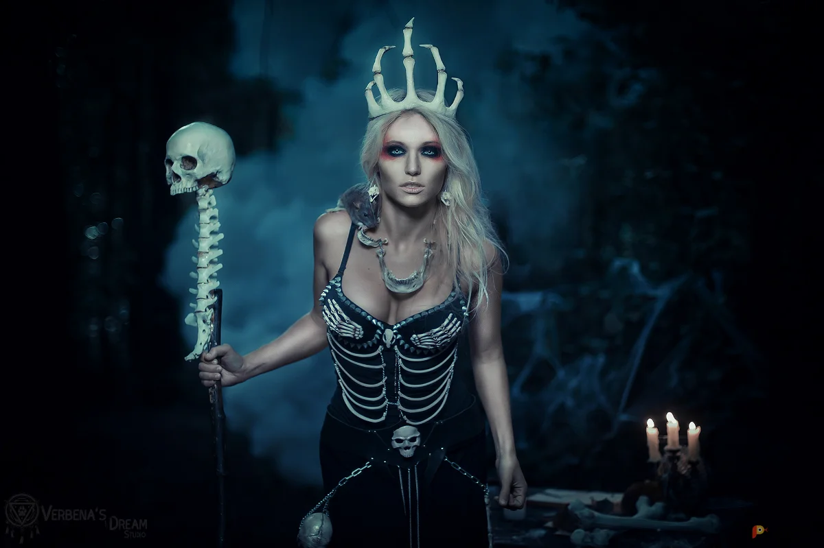 Возьмите Костюм ведьмы колдуньи некроманта на хэллоуин напрокат (Фото 1) в Москве