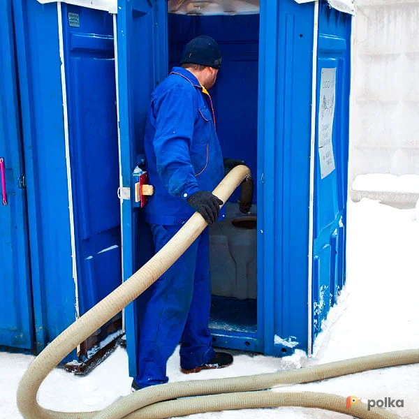 Возьмите Обслуживание туалетных кабин напрокат (Фото 1) в Москве