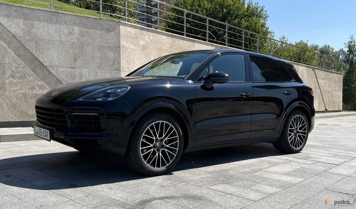 Возьмите Porsche Cayenne  2021 напрокат (Фото 1) в Москве