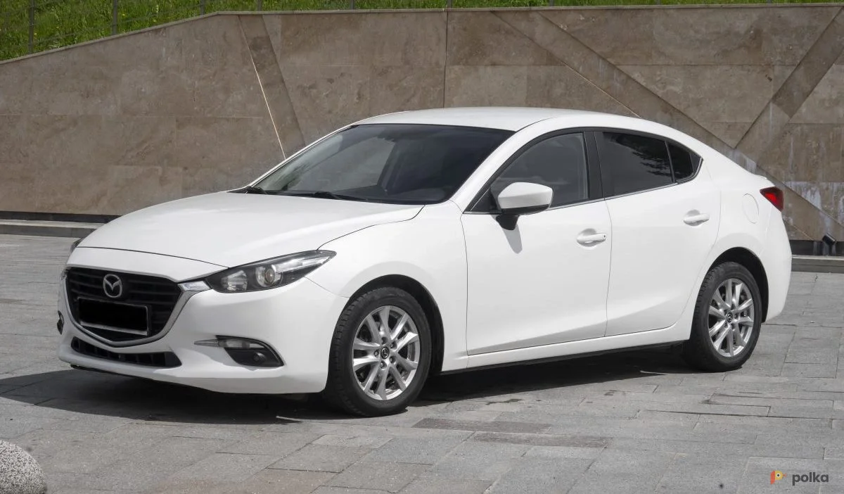 Возьмите Mazda 3 напрокат (Фото 1) в Москве