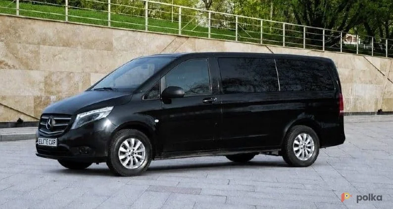 Возьмите Mercedes-Benz Vito 250d Tourer напрокат (Фото 1) в Москве