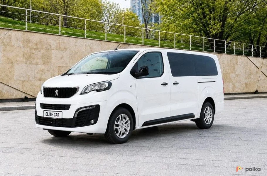 Возьмите Peugeot Traveller напрокат (Фото 1) в Москве