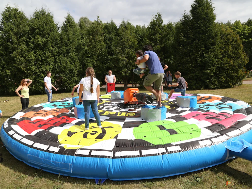 Возьмите Сумасшедшие часы напрокат (Фото 1) в Москве
