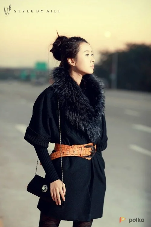 Возьмите Пальто черное с воротником из меха напрокат (Фото 1) в Москве