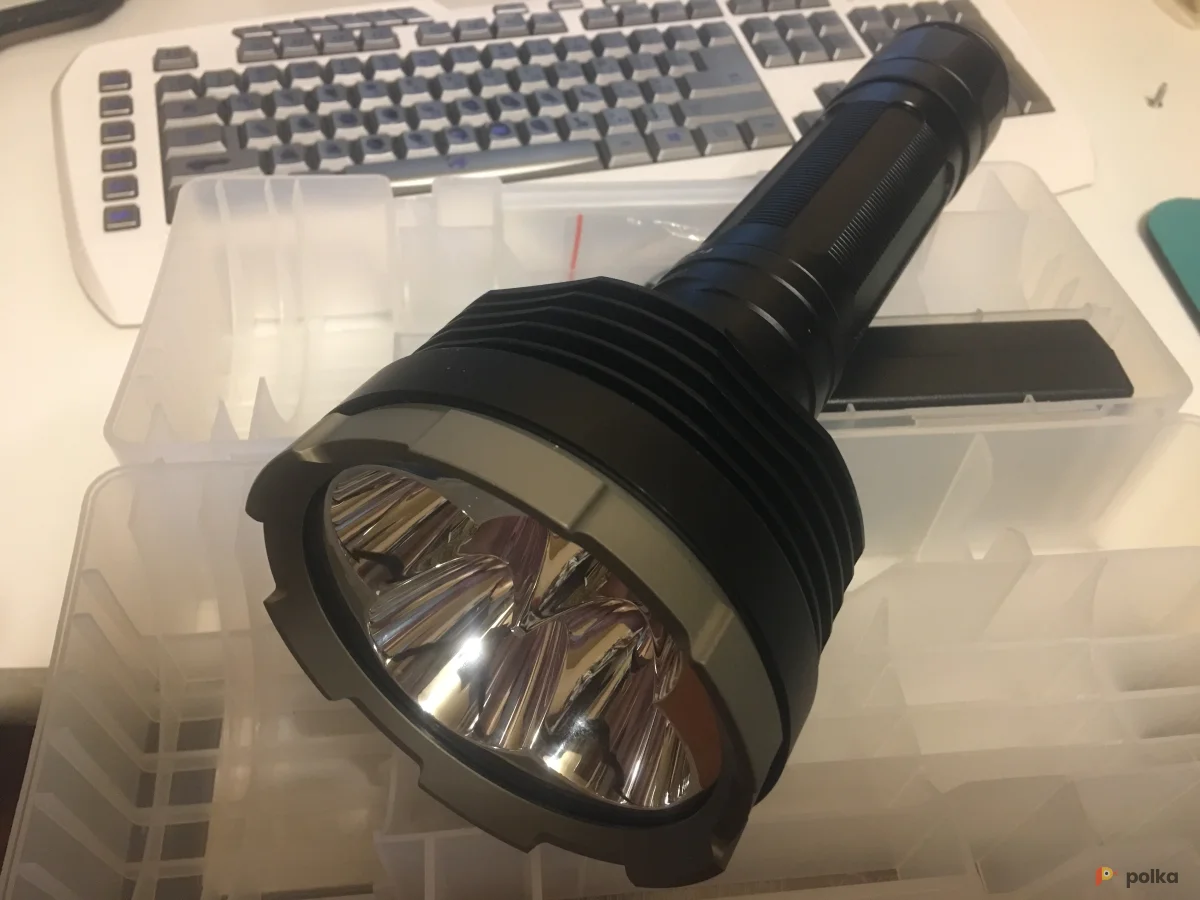 Возьмите Фонарь поисковый (Fenix RC40, мощный) напрокат (Фото 1) в Москве