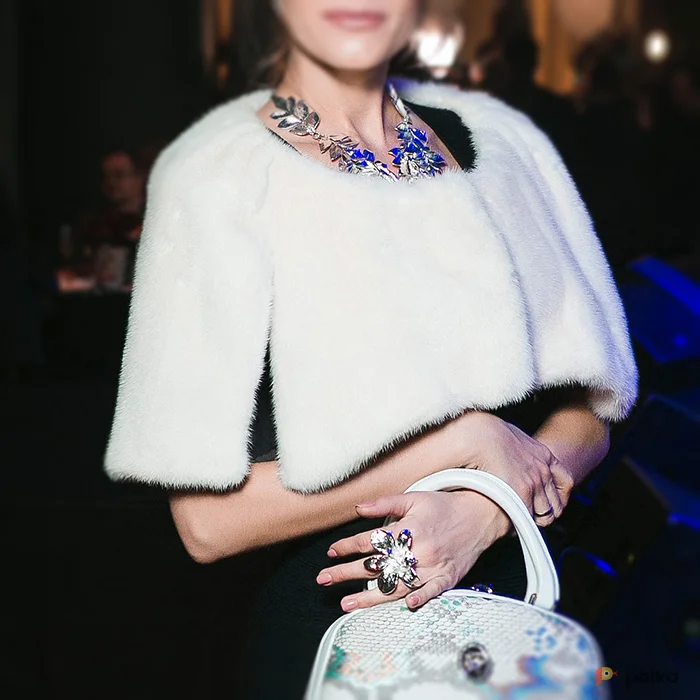 Возьмите Накидка из белой натуральной норки напрокат (Фото 1) в Москве