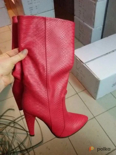 Возьмите Красные женские демисезонные сапоги кожаные напрокат (Фото 1) в Москве
