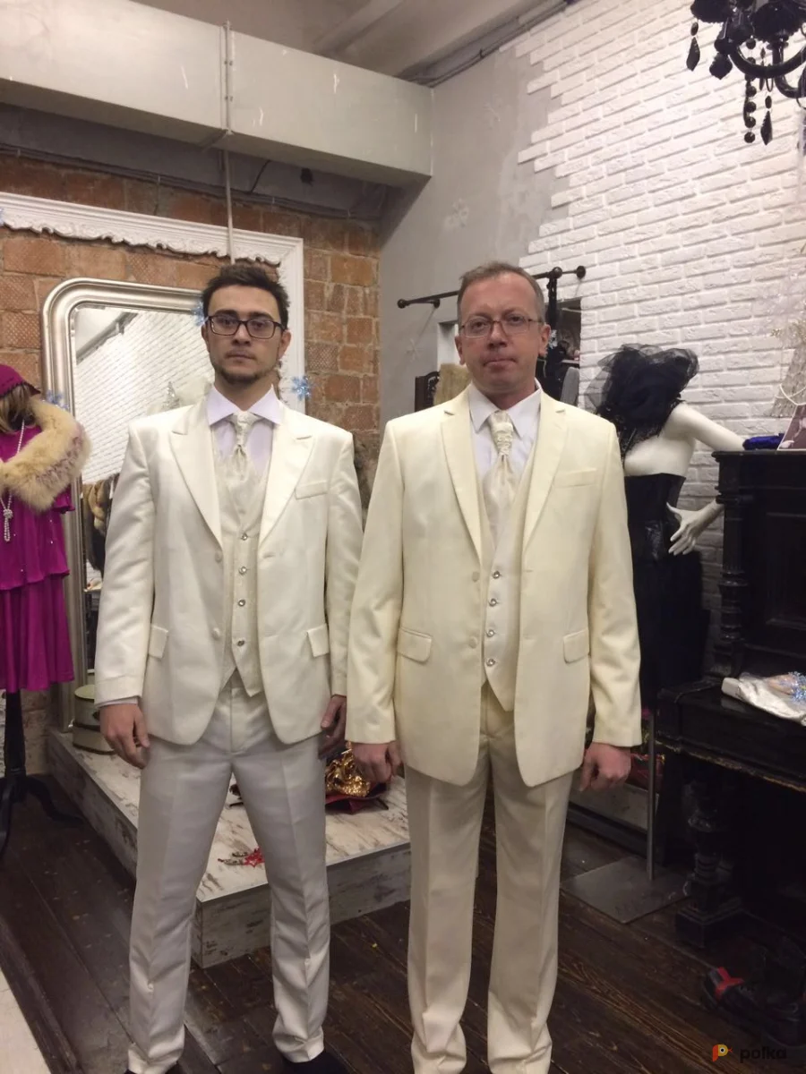 Возьмите Белый мужской костюм  напрокат (Фото 1) в Москве