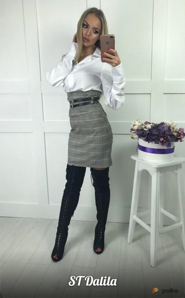 Возьмите Костюм деловой офисный юбка рубашка напрокат (Фото 1) в Москве