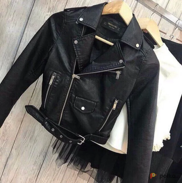 Возьмите Черная кожаная куртка косуха с поясом напрокат (Фото 1) в Москве