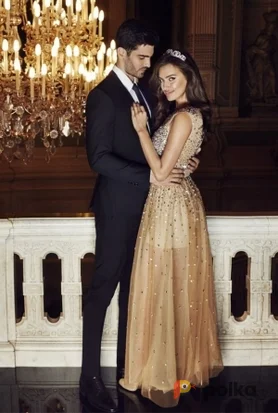 Возьмите Роскошное вечернее платье с пышной юбкой напрокат (Фото 1) в Москве