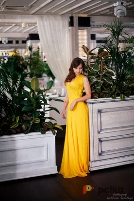 Возьмите Желтое вечернее платье с пышной юбкой напрокат (Фото 1) в Москве