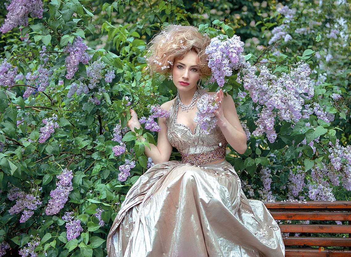 Возьмите Выпускное вечернее платье напрокат (Фото 1) в Москве