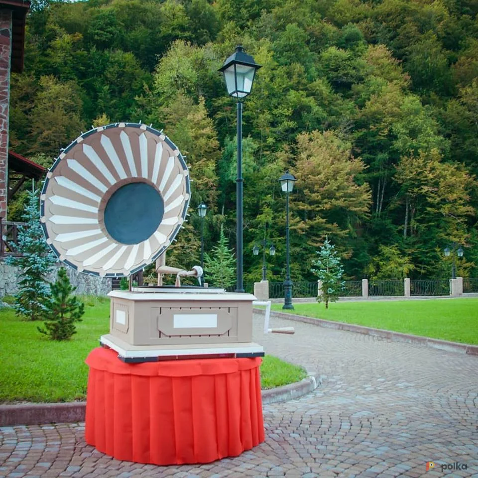 Возьмите Бутафорский граммофон напрокат (Фото 1) в Москве