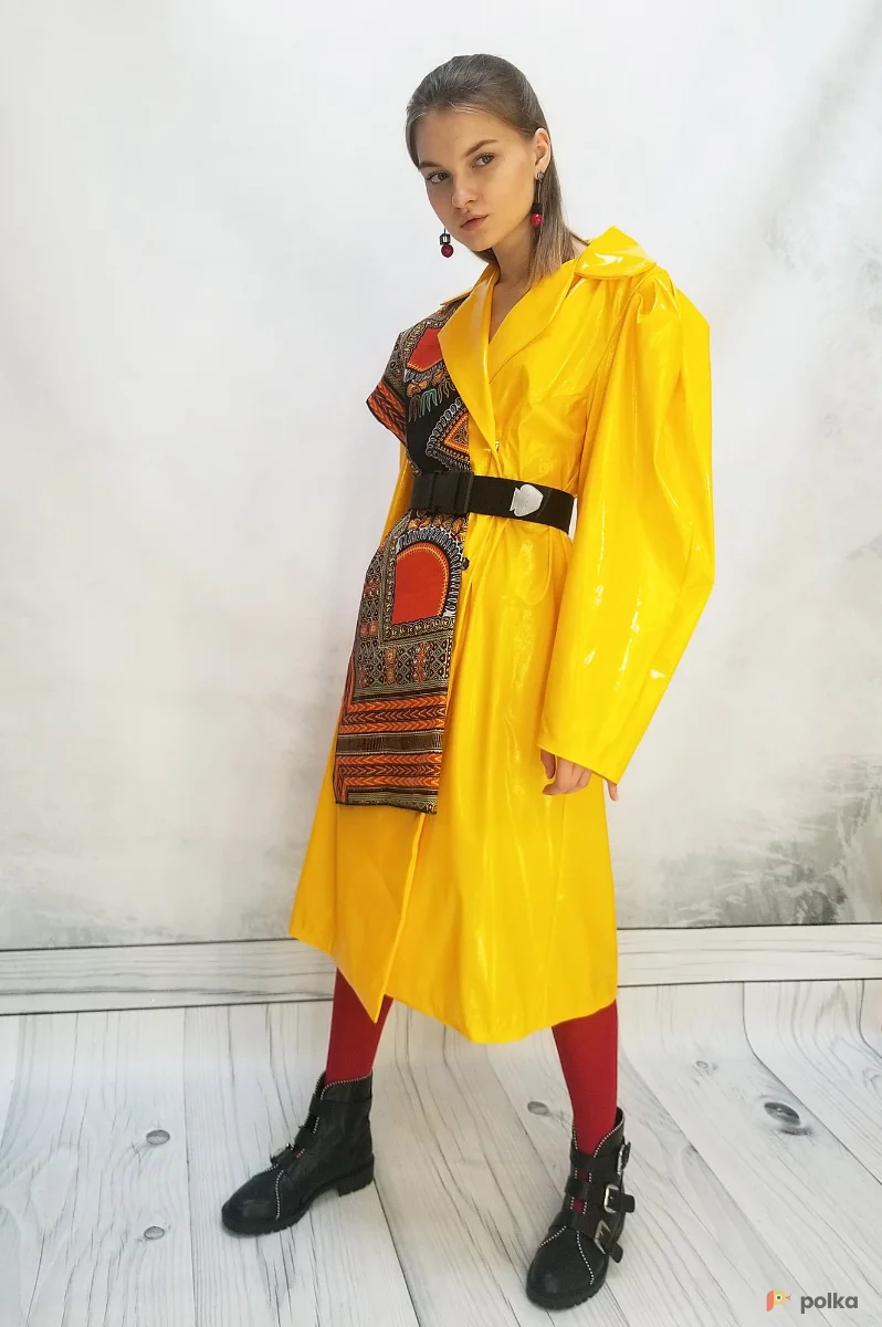 Возьмите Лаковый тренч + платок напрокат (Фото 1) в Москве