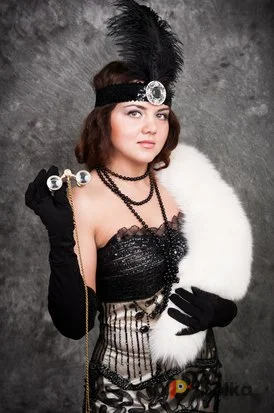 Возьмите Костюм для фотосессии: Платье расшитое стеклярусом на атласном золотом чехле.. Размер 44 напрокат (Фото 1) в Москве