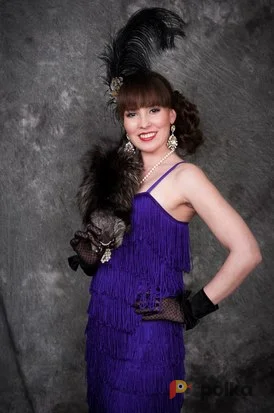 Возьмите Костюм для фотосессии: Платье с бахромой на широких лямках насыщенного фиолетового цвета. Размеры 42-46 напрокат (Фото 1) в Москве