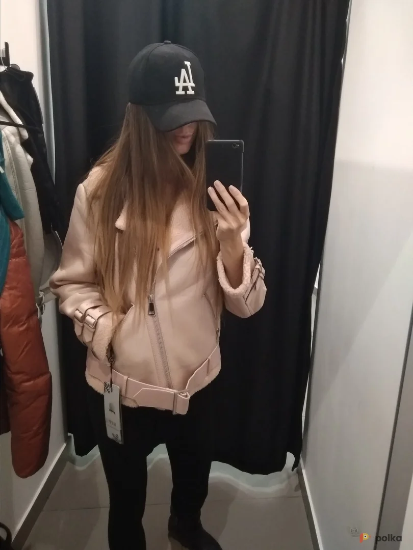Возьмите Куртка дубленка авиатор байкерская пудровая розовая напрокат (Фото 1) в Москве