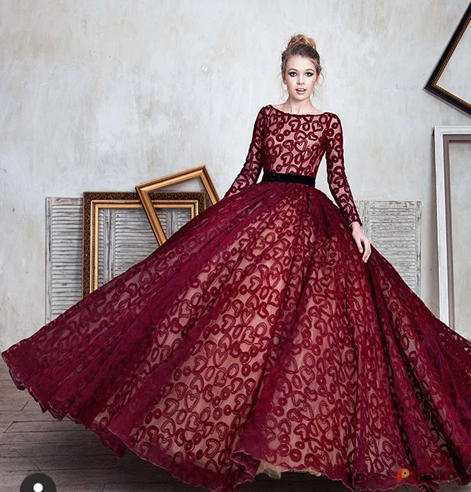 Возьмите Платье  напрокат (Фото 1) в Москве