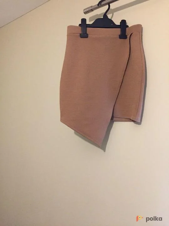 Возьмите Юбка бежевая асимметричная короткая летняя напрокат (Фото 1) в Москве