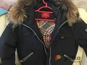 Возьмите Женская черная куртка пуховик короткая напрокат (Фото 1) в Москве