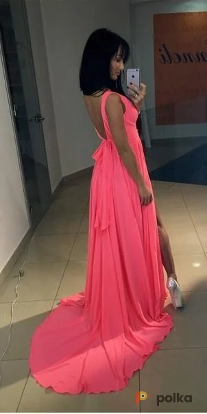 Возьмите Женское платье длинное в пол неоновое розовое напрокат (Фото 1) в Москве