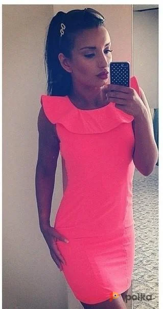 Возьмите Неоновое розовое мини платье коктейльное напрокат (Фото 1) в Москве