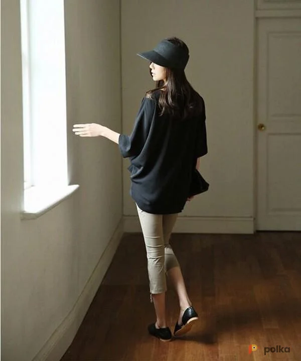 Возьмите Соломенная шляпа открытая черная напрокат (Фото 1) в Москве