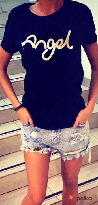 Возьмите Черная футболка с крыльями напрокат (Фото 1) в Москве