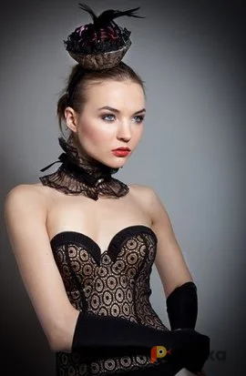 Возьмите Аксессуар для фотосессии: шляпка с перьями напрокат (Фото 1) в Москве