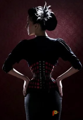 Возьмите Костюм для фотосессии: Полу-грация черно-красного цвета напрокат (Фото 1) в Москве