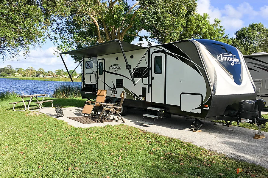 Возьмите RV Imagine Grand Design Trailer напрокат (Фото 1) в Москве