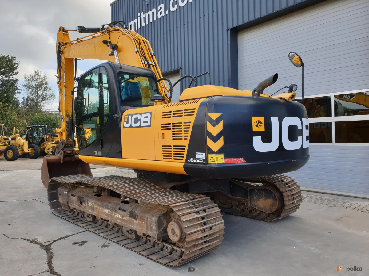 Возьмите Гусеничный экскаватор JCB JS220 напрокат (Фото 1) в Москве