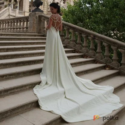 Возьмите Платье с длинным шлейфом, ручная работа напрокат (Фото 1) в Москве