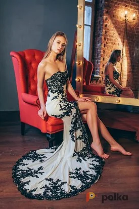 Возьмите Кружевное платье в пол с коротким передом и шлейфом (+туфли) напрокат (Фото 1) в Москве