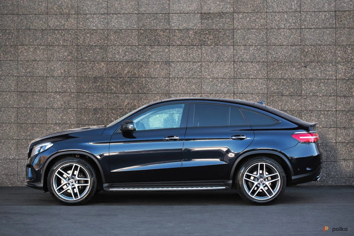 Возьмите Mercedes-Benz GLE Coupe 2018 г.в. напрокат (Фото 1) в Москве