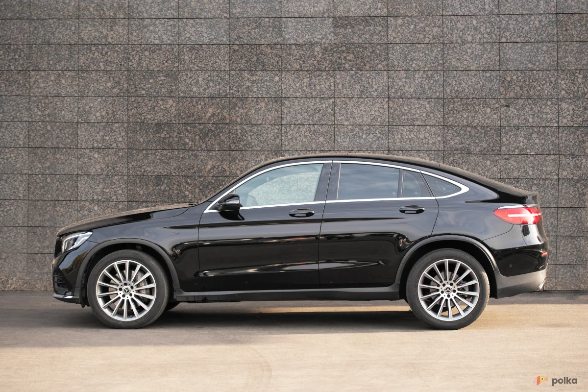 Возьмите Mercedes-Benz GLC Coupe I AMG (C253) 250 d 2019 г.в. напрокат (Фото 1) в Москве