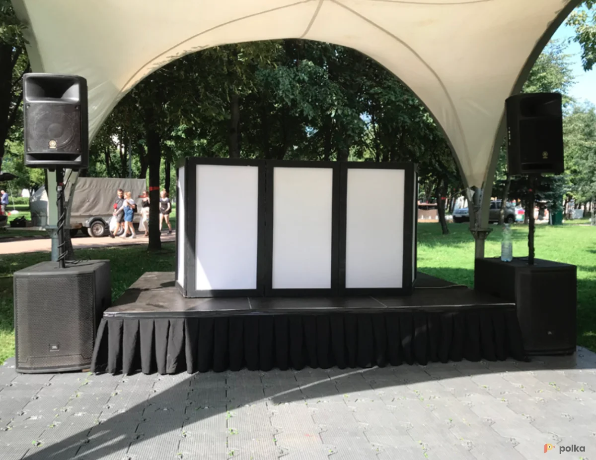 Возьмите DJ Ширма для мероприятий  напрокат (Фото 1) в Санкт-Петербурге