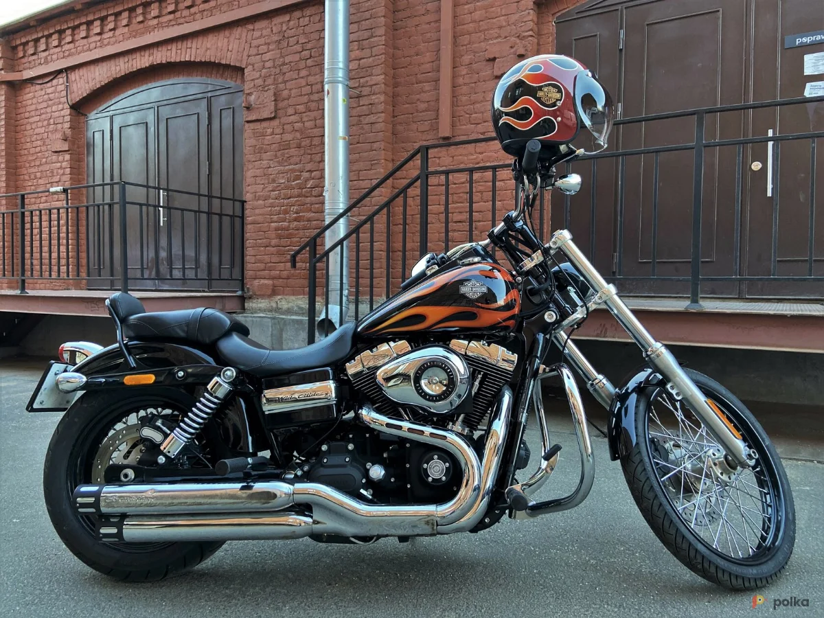 Возьмите Мотоцикл Harley Davidson Dyna напрокат (Фото 1) в Санкт-Петербурге